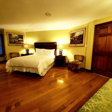 Chelsea Sun Inn Mount Bethel Екстериор снимка